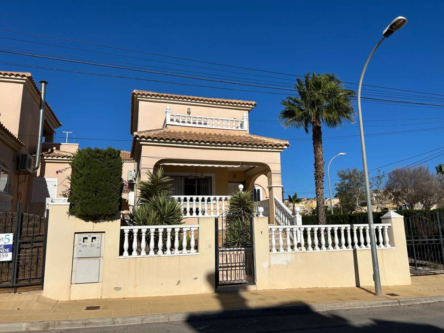 Large Fully Renovated Detached Villa in Villamartin.