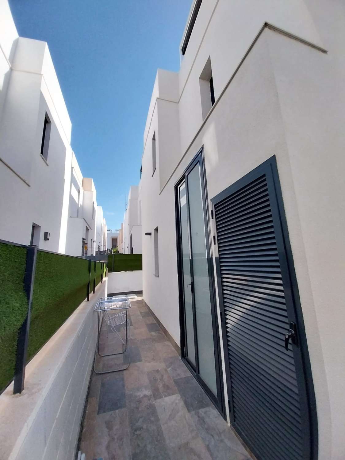 Modern 6 bed Villa with Private Pool in Playa Flamenca/ Villamartin.