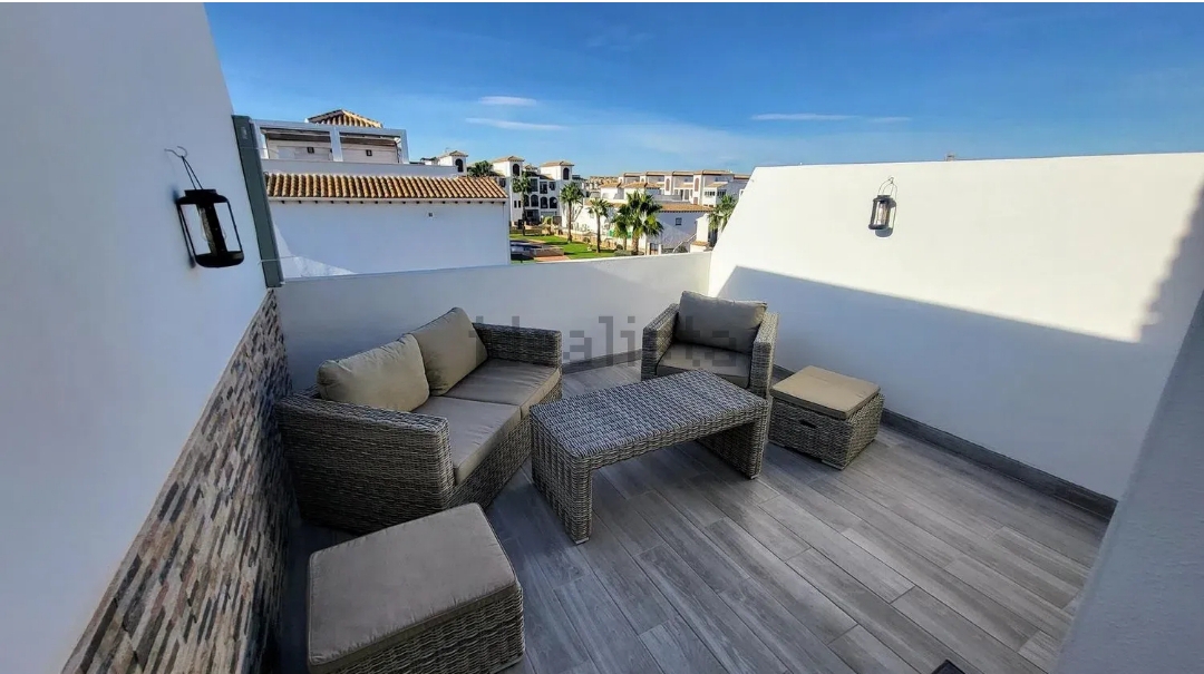 Renovated Townhouse la ciñuelica with comunity pool